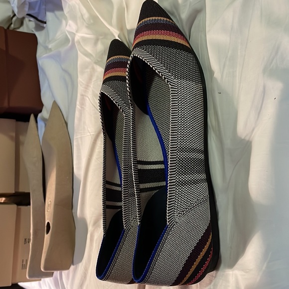 Rothy’s inverse stripe points- size 11.5 - excellent condition worn maybe twice - Picture 3 of 5